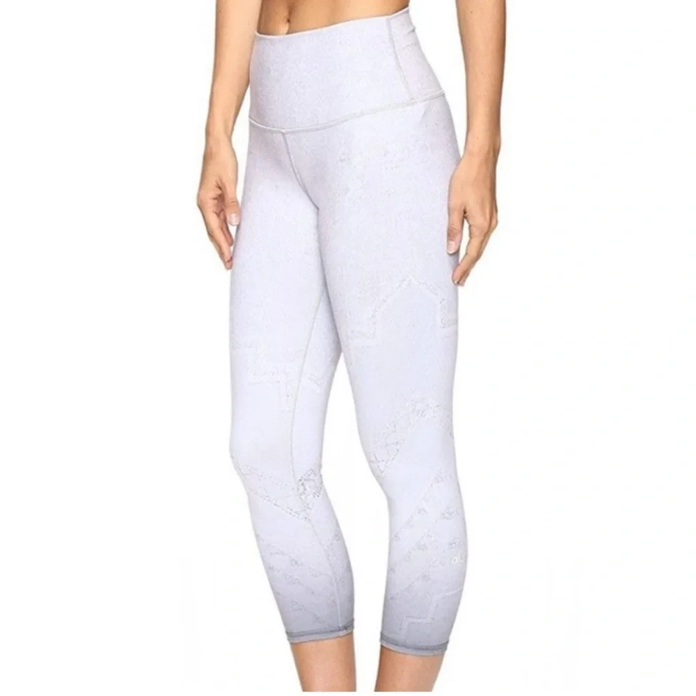 ALO Yoga White High-Rise Seamless Cropped Leggings